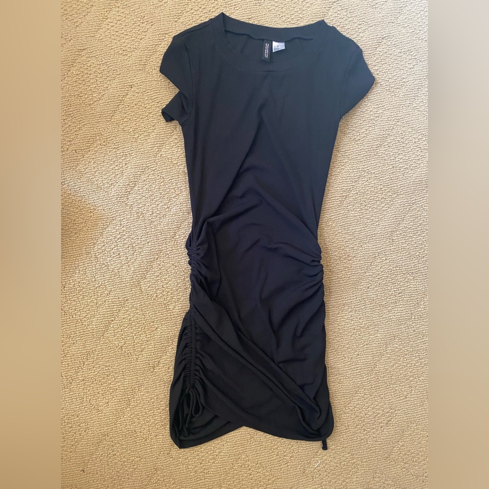 H&M t-shirt ribbed ruched dress